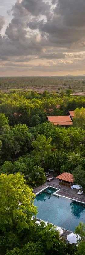 Farmhouse Resort & Spa，位于Kampong Chhnang的酒店