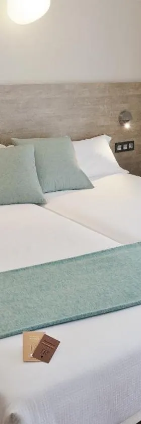 Hotel Dos Rios Central，位于艾因萨的酒店