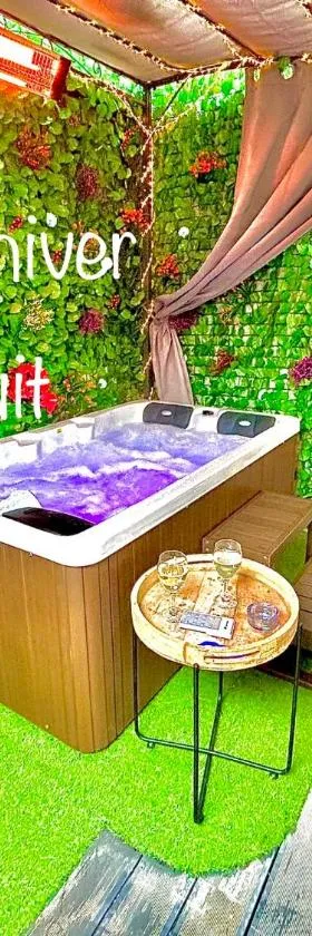 La lover’s jungle，位于Pont-sur-Yonne的酒店
