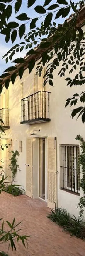 Casa Josephine Riofrío - retiro a 1 h de Madrid，位于La Losa的酒店