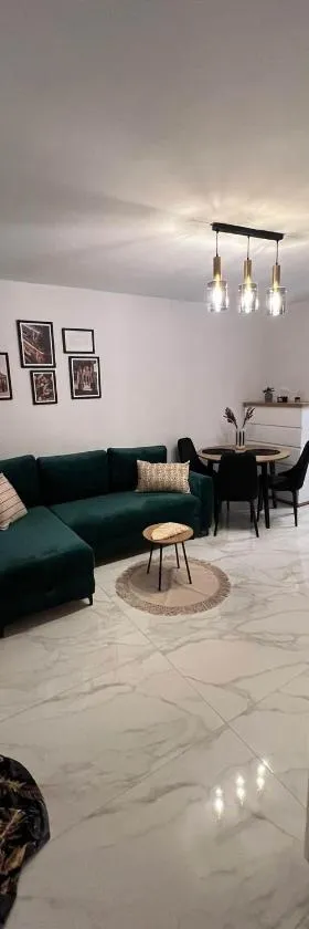 Piła- balkon-3 osoby-2 łóżka-przytulny apartament，位于皮拉的酒店