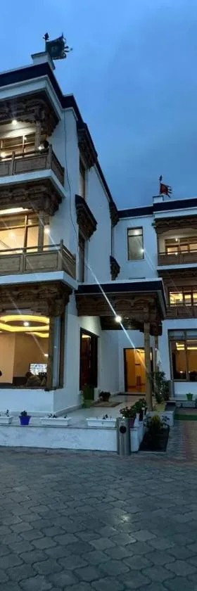 Lha-Zes，位于列城的酒店