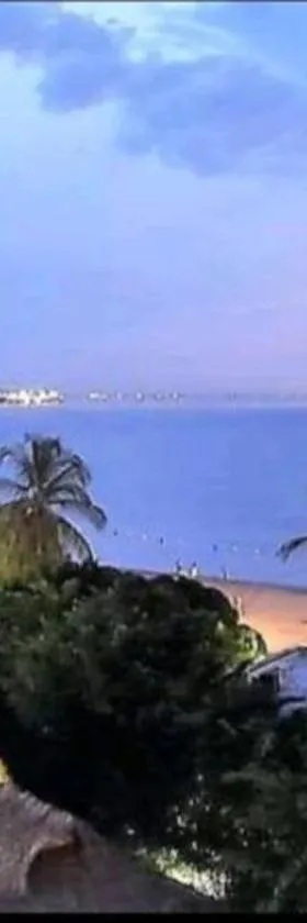 * * Magnífico * * apto en la playa * *Costazul 405，位于圣玛尔塔的酒店