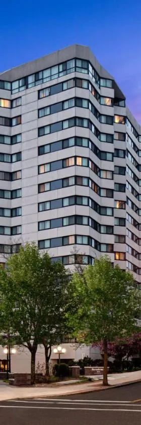 韦斯特切斯特郡怀特普雷恩斯原住客栈，位于怀特普莱恩斯的酒店