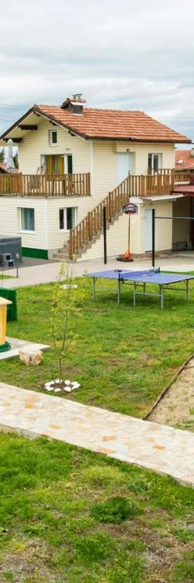 Guest House Galabnik, Bulgaria，位于Gŭlŭbnik的酒店