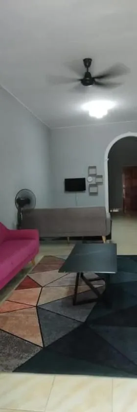 DAHLIA HOMESTAY Batu Pahat，位于峇株巴辖的酒店