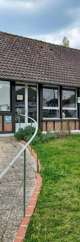 Camping Onlycamp De La Varenne，位于伯夫龙河畔讷安的酒店