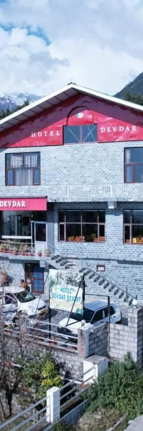 HOTEL DEVDAR RESORT，位于达兰萨拉的酒店