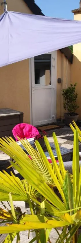 "Le Rooftop de la fontaine" dans cadre verdoyant，位于Luisant的酒店