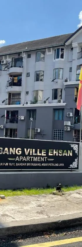 苏邦维尔伊赫桑公寓，位于Kampong Baharu Sungai Way的酒店