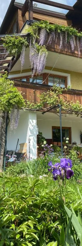 Wohnung in Kärnten Nähe Millstättersee，位于Fresach的酒店