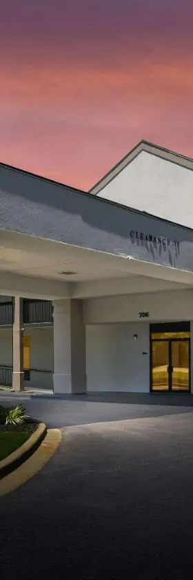 Suburban Studios Hinesville - Fort Stewart Area，位于海恩斯维尔的酒店