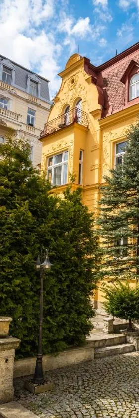 Aphrodite Hotel Marianske Lazne，位于玛丽亚温泉的酒店