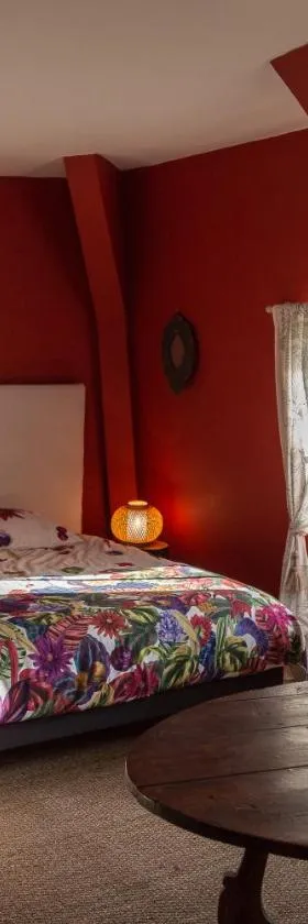 Chambre aux coccinelles，位于卢瓦尔河畔科讷库尔的酒店