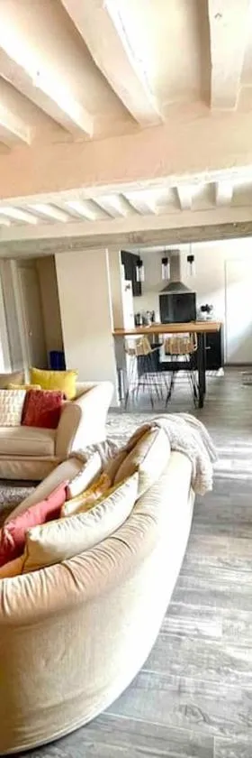 La Guimiette Maison a 40m de Paris，位于圣阿尔努-昂伊夫林的酒店