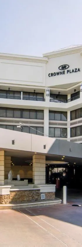 Crowne Plaza Executive Center Baton Rouge by IHG，位于巴吞鲁日的酒店