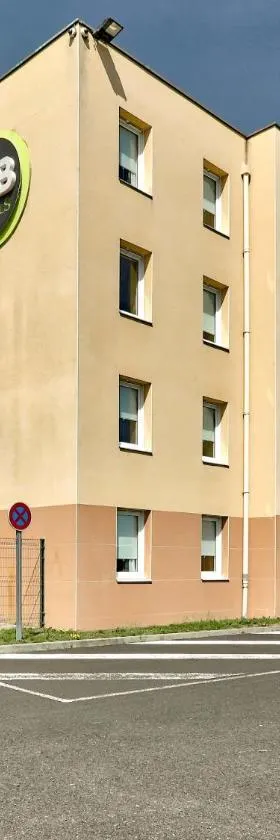 B&B HOTEL Clermont-Ferrand Gerzat，位于热尔扎的酒店
