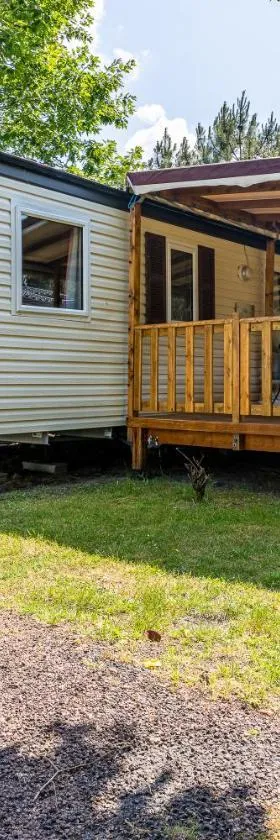 Mobilehome au bord de l'eau，位于加斯泰的酒店