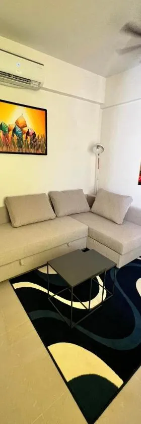 Cozy almond drive condo in cebu，位于塔里萨伊的酒店