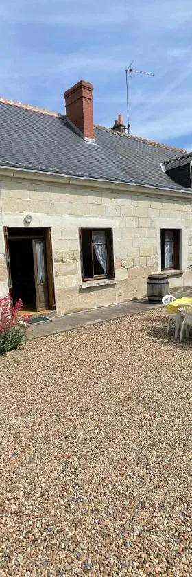 Longère Tourangelle，位于Bréhémont的酒店