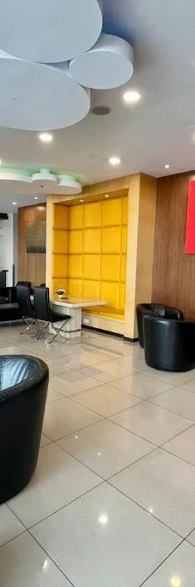 Eight Days Boutique Hotel - Impian Emas，位于士姑来的酒店