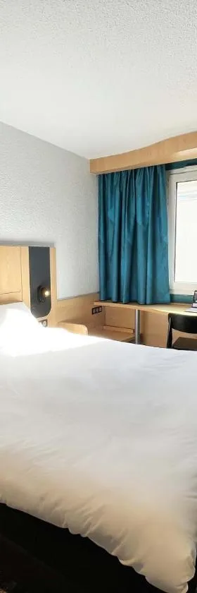 B&B HOTEL Montluçon Centre，位于蒙吕松的酒店