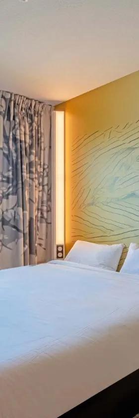 B&B HOTEL Landerneau Bois Noir，位于朗代尔诺的酒店