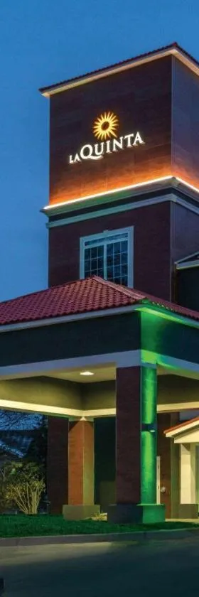 莱瑟姆奥尔巴尼机场拉奎塔酒店，位于莱瑟姆的酒店