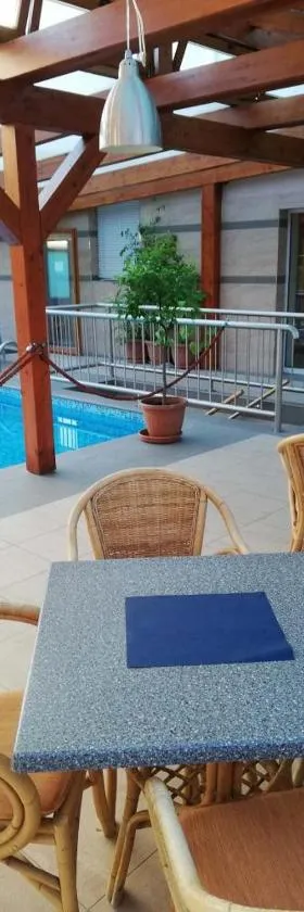 Penzion Bohemia，位于Lomnice nad Lužnicí的酒店