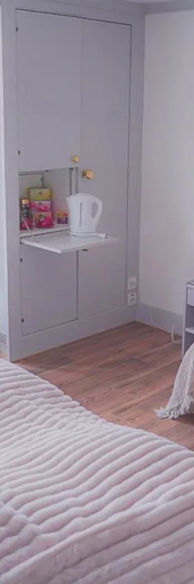 Dreierzimmer，位于Därligen的酒店