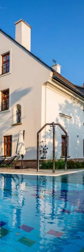 Hotel Vécsecity，位于Hernádvécse的酒店