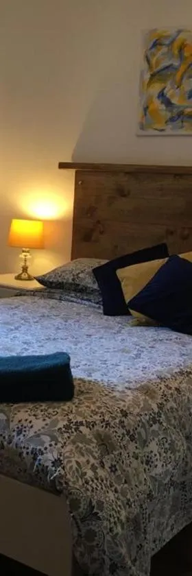 Bleu Lavande Chambre d’Hotes (B&B)，位于Madré的酒店