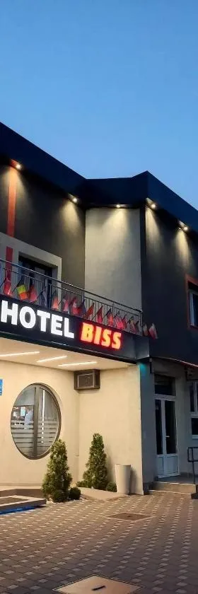 Hotel Biss，位于泽尼察的酒店
