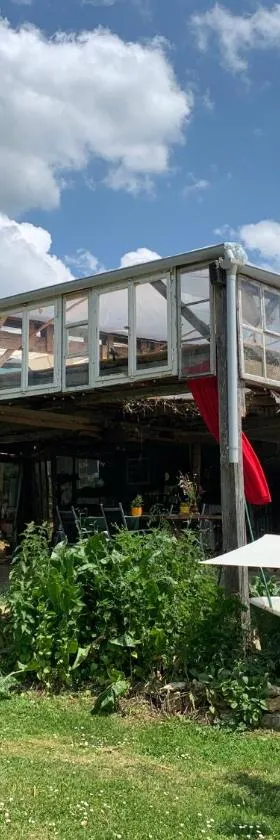 Le petit Permadise，位于Chassiecq的酒店
