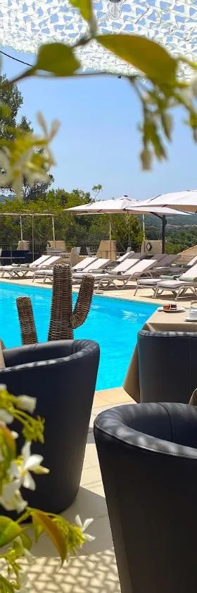 Hotel & Appartements Acqua Dolce，位于波尔蒂乔的酒店