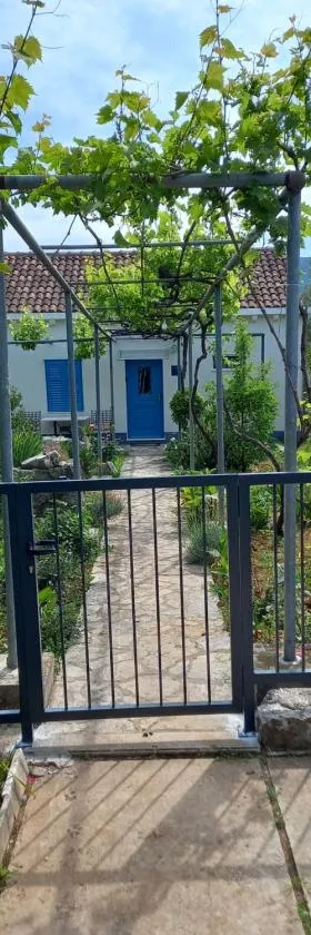 Studio apartman ROZA，位于斯顿的酒店