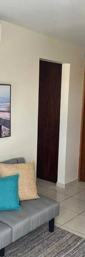 Casa Maria 2BR Apt with terrace，位于莱维顿的酒店