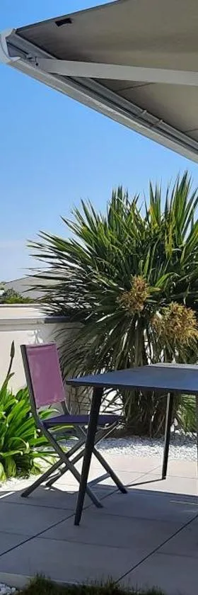 Logement neuf climatisé avec parking，位于Saint-Sulpice-de-Royan的酒店