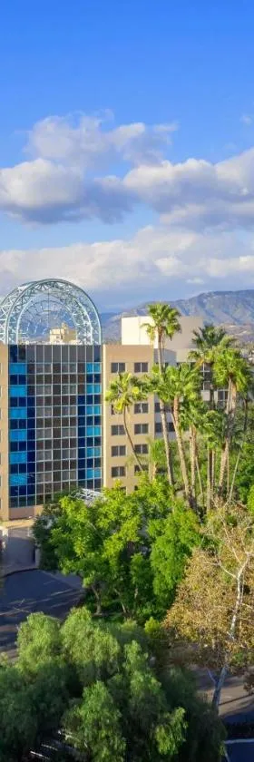 Sheraton Fairplex Suites & Conference Center，位于波莫纳的酒店
