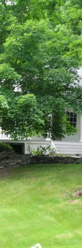 Private setting on country farm near Rhinebeck，位于Clinton Corners的酒店