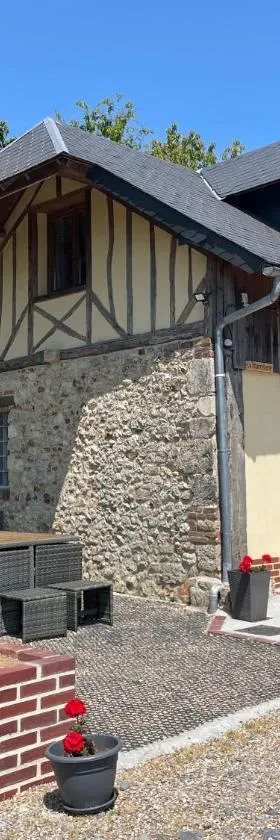 La Charreterie au pays de Honfleur，位于Genneville的酒店