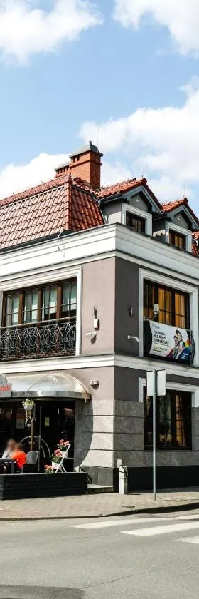 APARTAMENT Piłsudskiego13 Chrzanów，位于赫扎努夫的酒店