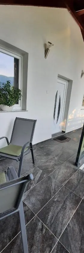 Apartman Karolina，位于Rudanovac的酒店