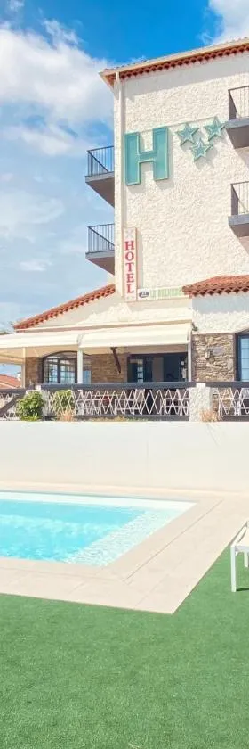 Hôtel Le Belvedere，位于圣西普里安的酒店
