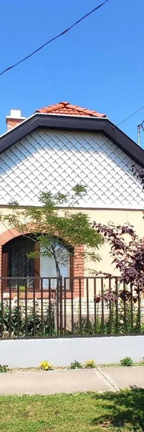 Bundik Vendégház，位于拜赖焦新村的酒店