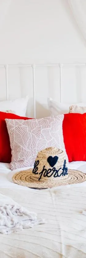 Loveroom Du Perche : maison avec balnéo，位于Moulins-la-Marche的酒店
