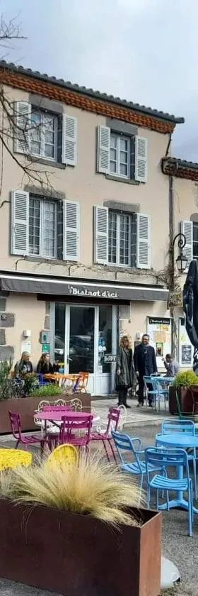 Chambres d'hôtes du Bistrot d'ici，位于圣萨蒂南的酒店