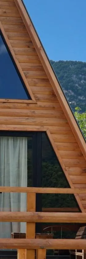 Cottage Tvishi，位于Tvishi的酒店