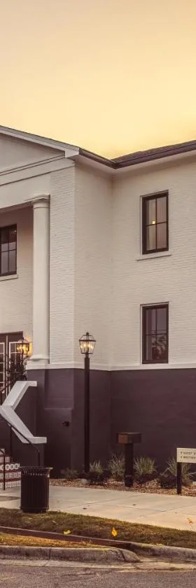 Lily Hall-A Boutique Hotel，位于彭萨科拉的酒店