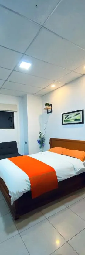 Hotel Madrigal，位于波托维耶霍的酒店